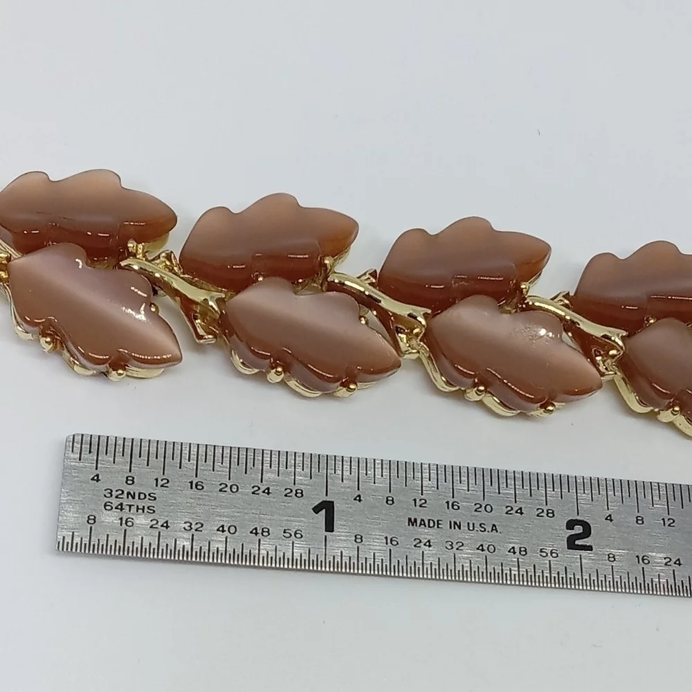 * vintage Lisner caramel brown oak leaves thermoset choker necklace 16